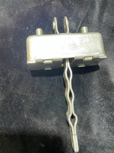 ترمز درب جلو ایسوزو ۷۰۰ پی
