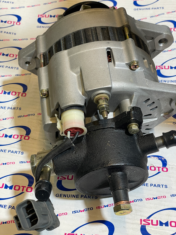 دینام ایسوزو ۶تن ۲۴ ولت با رابط خفه کن و فن طرح هیتاچی