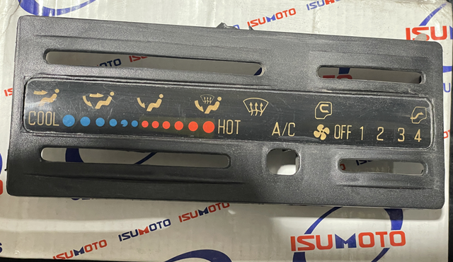 پنل اهرم های دریچه بخاری و کولر ایسوزو ۵تن و ۶تن و ۸تن